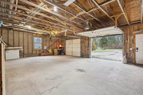 Exterior - 4035 Olmstead Rd, Ionia, MI 48846 photo 4 of 15