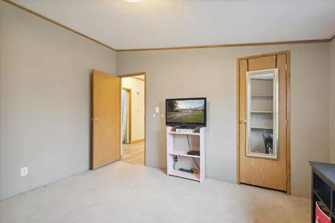 Bedroom - 4035 Olmstead Rd, Ionia, MI 48846 photo 5 of 8
