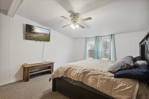 Bedroom - 4035 Olmstead Rd, Ionia, MI 48846 photo 1 of 8