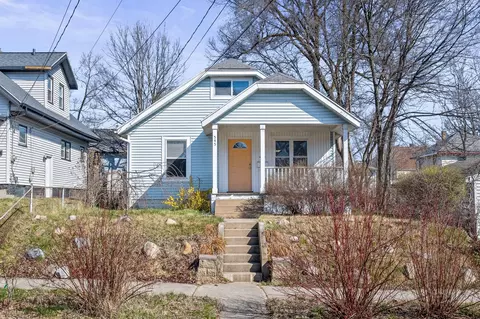 545 Howard St SE, Grand Rapids, MI 49507