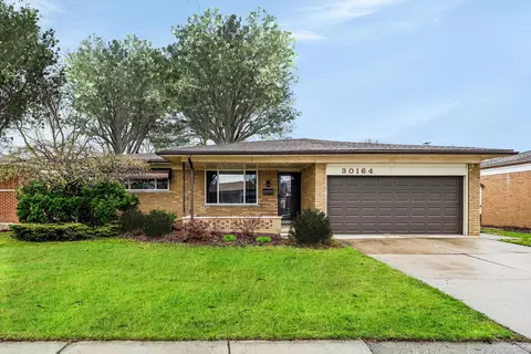30164 Sharon Ln, Warren, MI 48088