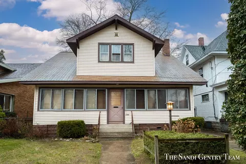 1388 5th St, Muskegon, MI 49441