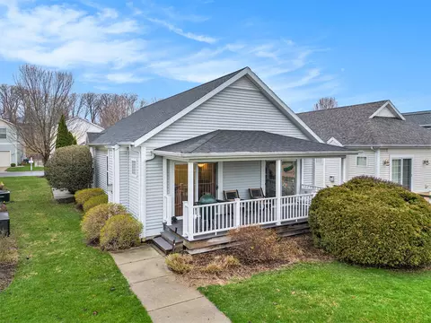 415 Anchors Way, St. Joseph, MI 49085