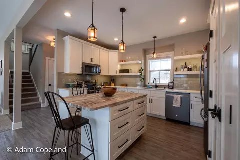 Kitchen - 11709 Thames Ct, Lowell, MI 49331 photo 2 of 5