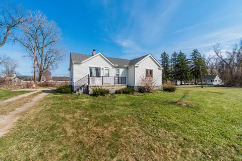 11535 Whitehorn St, Romulus, MI 48174 photo 2
