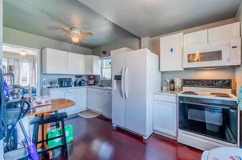 11535 Whitehorn St, Romulus, MI 48174 photo 11