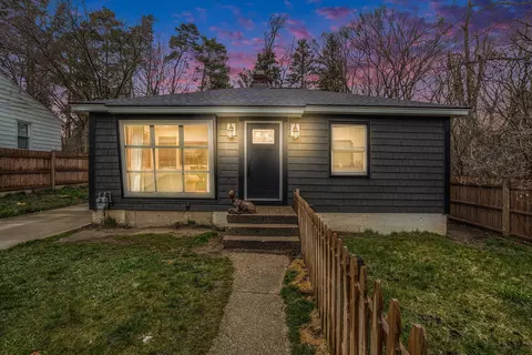1313 N Dorroll St NE, Grand Rapids, MI 49505