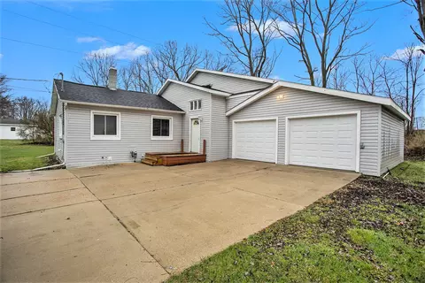 225 Sharkey St, Bellevue, MI 49021 photo 3