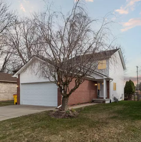 8530 Nancy Ave, Utica, MI 48317