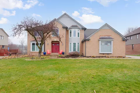 3532 Salem Dr, Rochester Hills, MI 48306