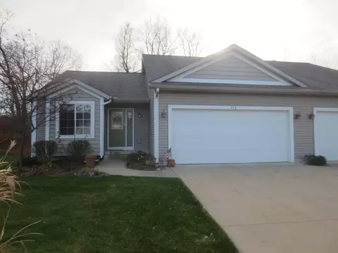 113 High Ridge Ct, Middleville, MI 49333
