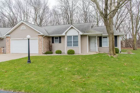 9597 Sebring Dr #33, Portage, MI 49002