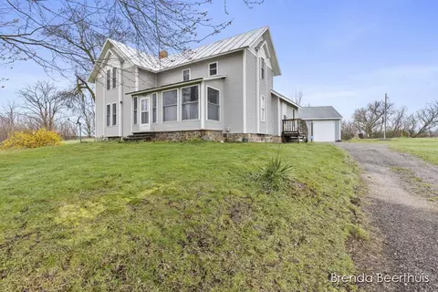 1766 6th St, Martin, MI 49070