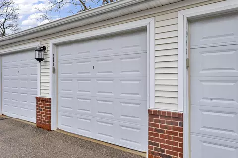 Exterior - 1946 Coventry Rd, Jackson, MI 49201 photo 5 of 9