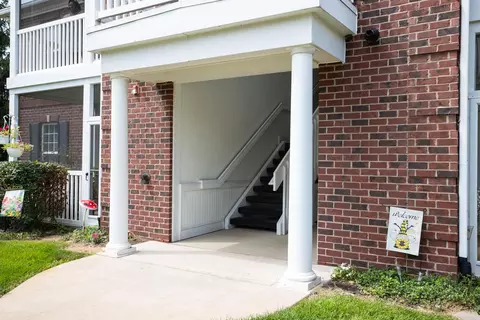 Exterior - 1946 Coventry Rd, Jackson, MI 49201 photo 6 of 9