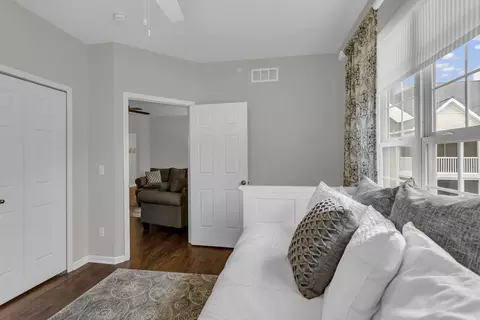 Bedroom - 1946 Coventry Rd, Jackson, MI 49201 photo 2 of 7