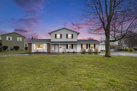 143 Lakeshire Rd, Battle Creek, MI 49015