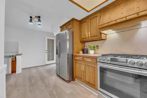 30767 Dover Ave, Warren, MI 48088 photo 4