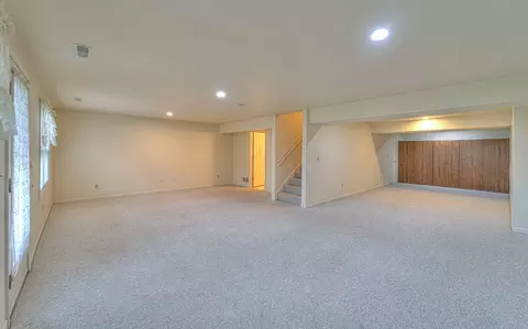 Living - 7051 Gilroy Ct, Spring Arbor, MI 49283 photo 3 of 4