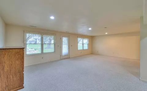 Living - 7051 Gilroy Ct, Spring Arbor, MI 49283 photo 4 of 4
