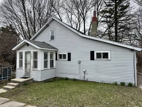 503 Hancock St, Manistee, MI 49660