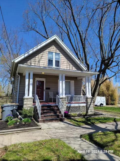 1017 Market St, St. Joseph, MI 49085