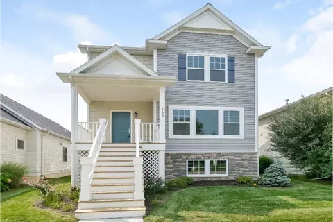 5160 Parkview Ln, South Haven, MI 49090