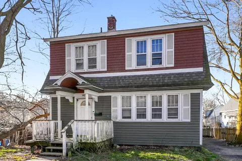 140 Shanahan St NE, Grand Rapids, MI 49505
