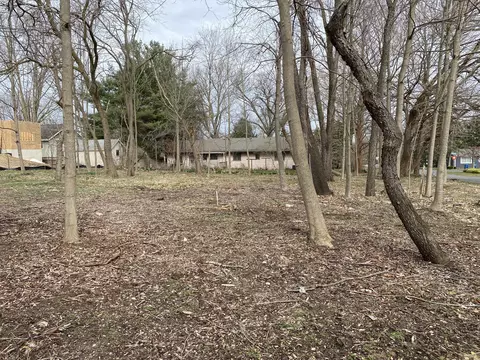 76 S Spring St, Douglas, MI 49406 photo 7