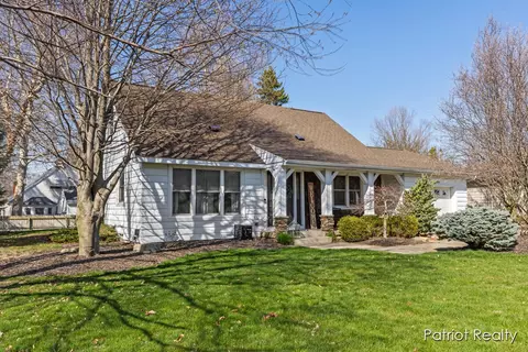 3995 Bruce Dr SW, Grandville, MI 49418