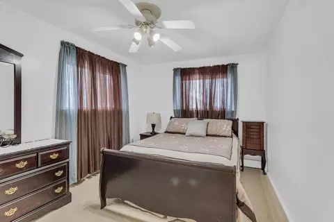 Bedroom - 337 Hillside Ave, Jackson, MI 49203 photo 2 of 7