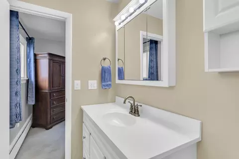 Bath - 337 Hillside Ave, Jackson, MI 49203 photo 3 of 4