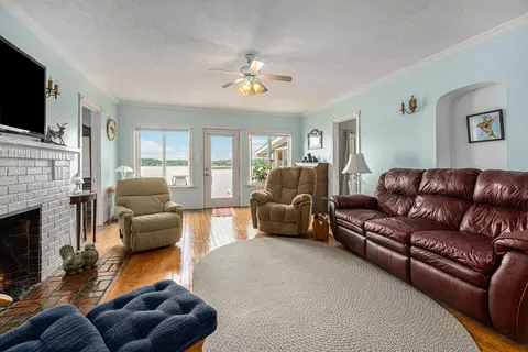 Living - 898 E 88th St, Newaygo, MI 49337 photo 1 of 5
