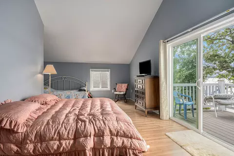 Bedroom - 898 E 88th St, Newaygo, MI 49337 photo 8 of 11