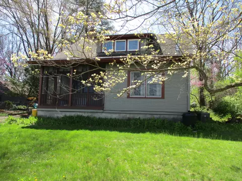 4391 Deco Ct, Ann Arbor, MI 48105