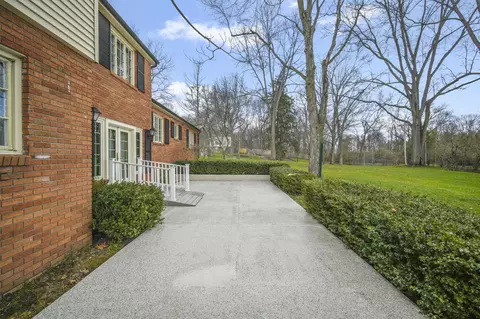 Exterior - 3411 Stonewall Rd, Jackson, MI 49203 photo 7 of 26