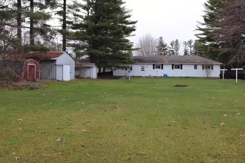 Exterior - 22115 Gratiot Rd, Merrill, MI 48637 photo 6 of 11