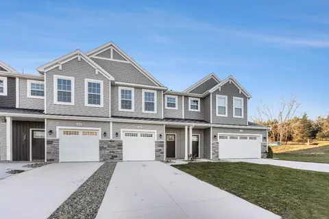 4644 Glen Haven Dr, Kentwood, MI 49512