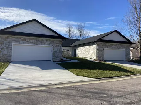 726 Violet Way, St. Joseph, MI 49085