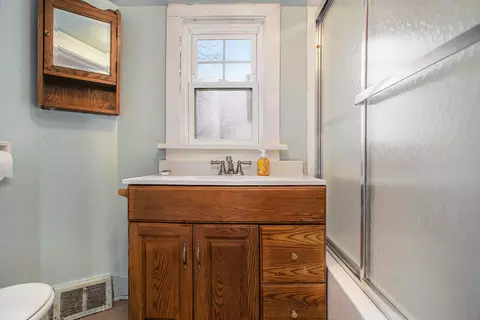 Bath - 18501 I Dr N, Marshall, MI 49068 photo 1 of 2