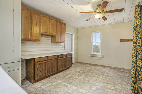 Kitchen - 18501 I Dr N, Marshall, MI 49068 photo 4 of 4