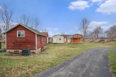 Exterior - 18501 I Dr N, Marshall, MI 49068 photo 4 of 8