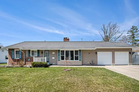2410 Hampden Dr, Lansing, MI 48911