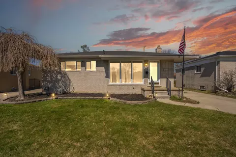 21413 Share St, Saint Clair Shores, MI 48082