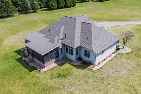 Exterior - 2951 E Ave, Kalamazoo, MI 49004 photo 13 of 21