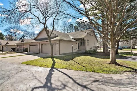 17922 Hidden Dunes Ln #C, Spring Lake, MI 49456