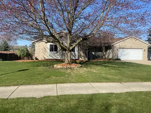 5237 Palmair Dr SW, Wyoming, MI 49418
