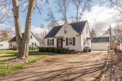 2849 Parkwood Ave, Ann Arbor, MI 48104