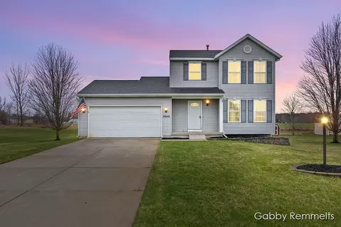 9349 Marabella Dr NE, Rockford, MI 49341