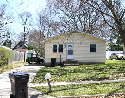 3900 Heron Ave SW, Wyoming, MI 49509